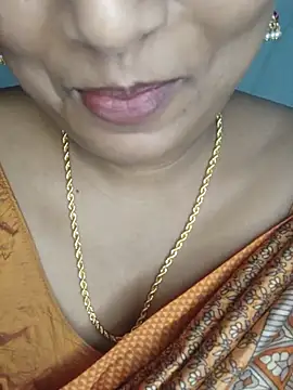Divya_kannada stripchat live cam model