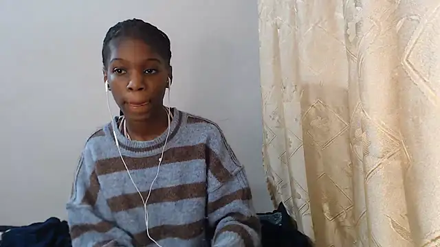 PetiteBarbie_05 stripchat live cam model