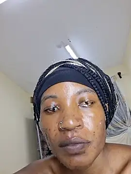 Playful_queen stripchat live cam model