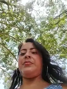 LUNAGREEN_1 stripchat live cam model