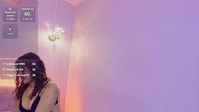 BELLA_TENTATION_CR stripchat live cam model