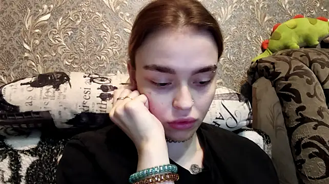 CaraDelevingnee stripchat live cam model