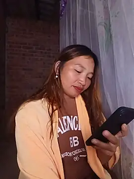 sowbibi- stripchat live cam model