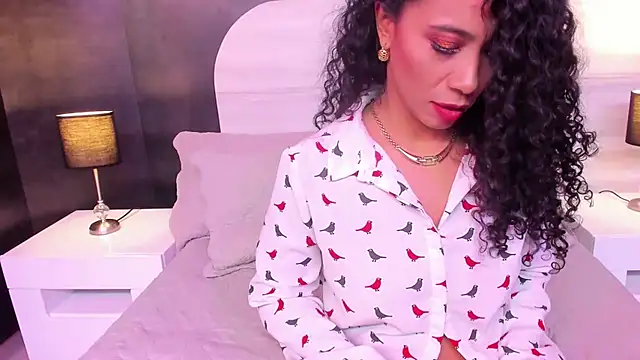 RachellDiaz stripchat live cam model