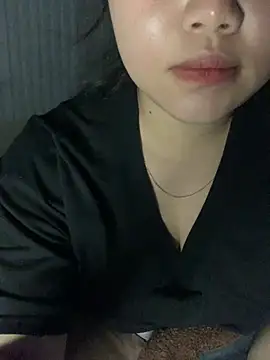Bupbe_2k stripchat live cam model