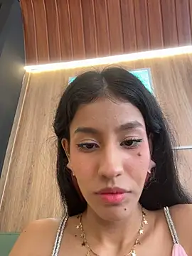Alejandra_ospina stripchat live cam model