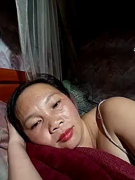 Susi-so stripchat live cam model