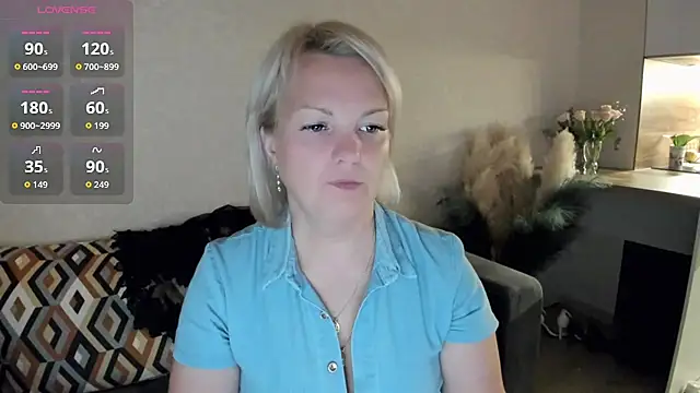 Juarnea_ stripchat live cam model