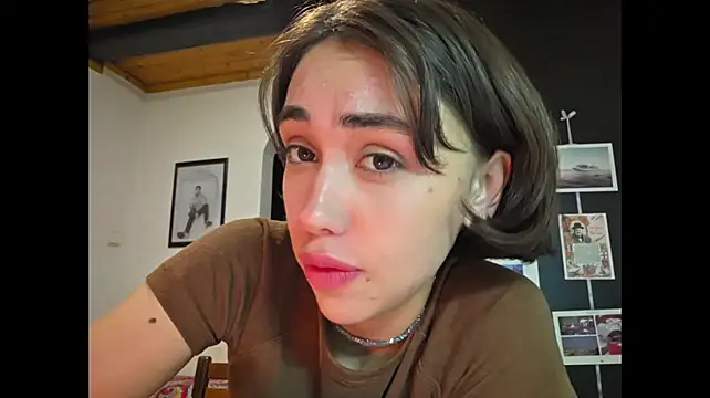 Mikka_Sargoni stripchat live cam model