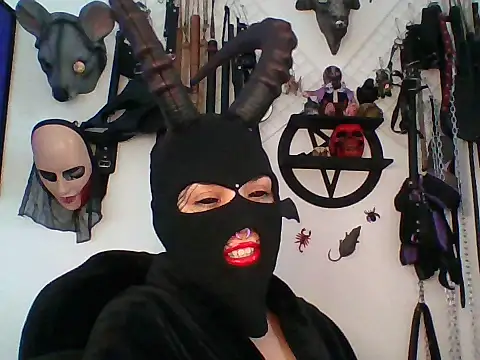 FeticheMacabre stripchat live cam model