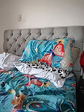 CurvyHeat stripchat live cam model