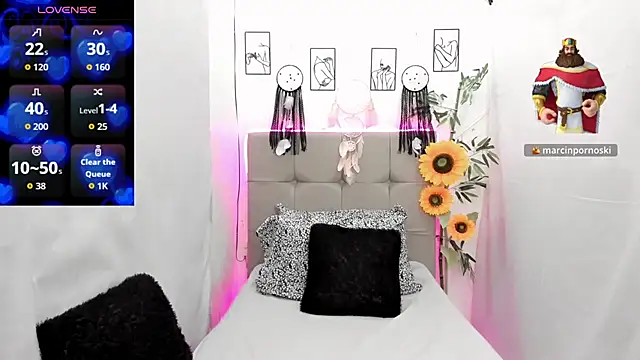 Ccinamonjazz stripchat live cam model