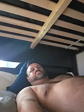 Roddog18 stripchat live cam model