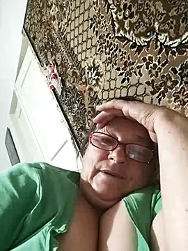 MilaCold5443 stripchat live cam model