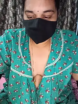 Priyanka__0 stripchat live cam model