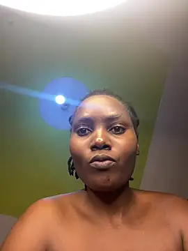 Rilaveta stripchat live cam model