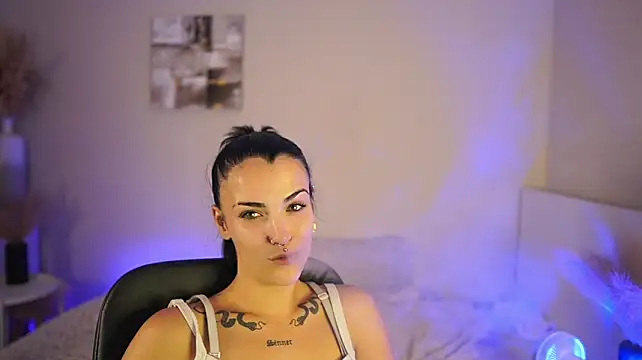 Pauline_2005 stripchat live cam model