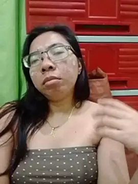 Horny_gelyn stripchat live cam model