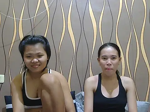 2sweetladies stripchat live cam model