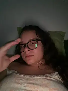 BellaVibesweet stripchat live cam model