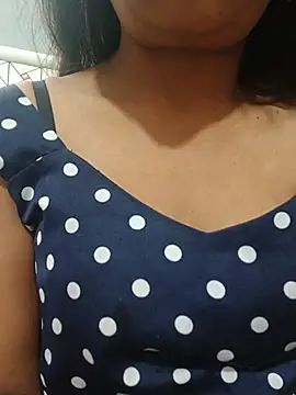 hey_pooja stripchat live cam model