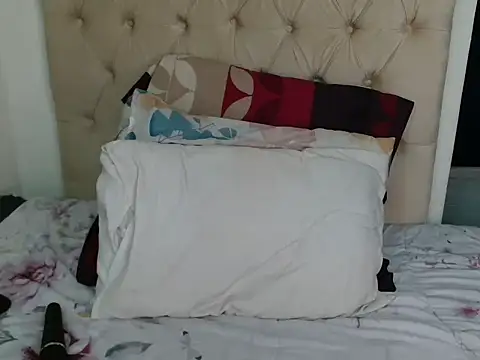 Jhanak_30 stripchat live cam model