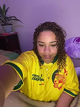 oficialnara stripchat live cam model