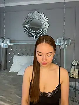 MicheleWest stripchat live cam model