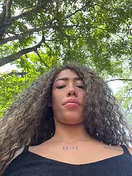 roxyrougee stripchat live cam model