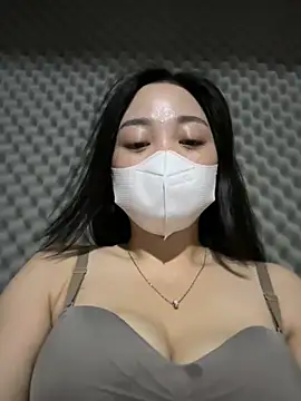 lana-kan stripchat live cam model