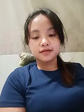 Pretty-haert stripchat live cam model