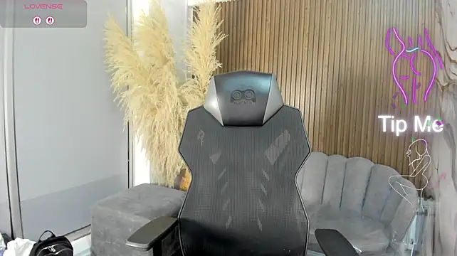 IrisFyre stripchat live cam model