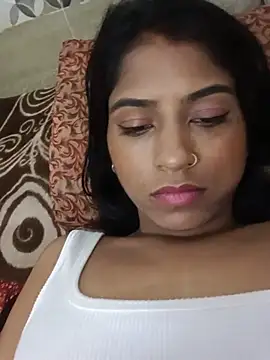 Rani-8788 stripchat live cam model