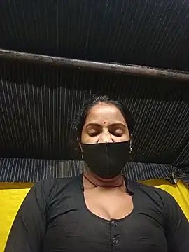 Poojakumari20 stripchat live cam model