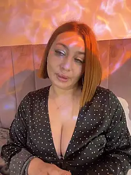 YourAmara stripchat live cam model