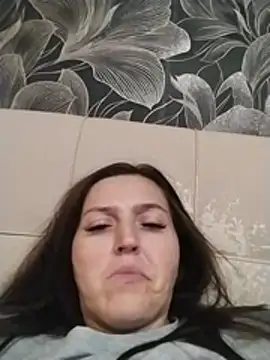SweetyMommy77 stripchat live cam model