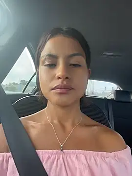 qulonaqueen stripchat live cam model
