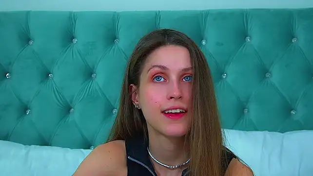 HaileyArden stripchat live cam model