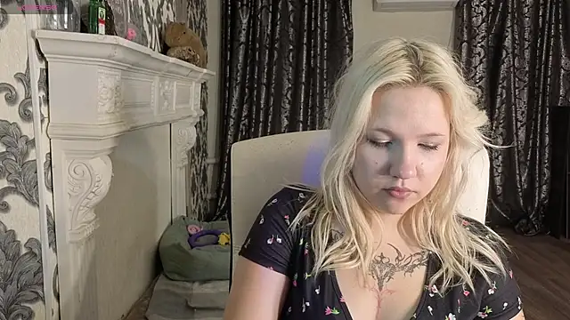 XrayBlonde stripchat live cam model
