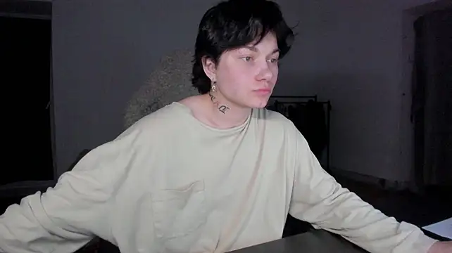 esajukyy stripchat live cam model