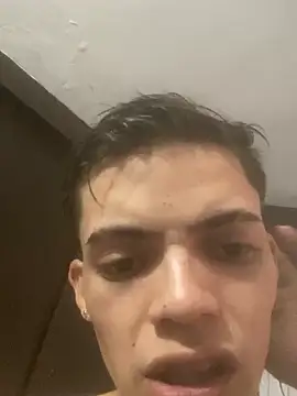 Latinos_2001 stripchat live cam model