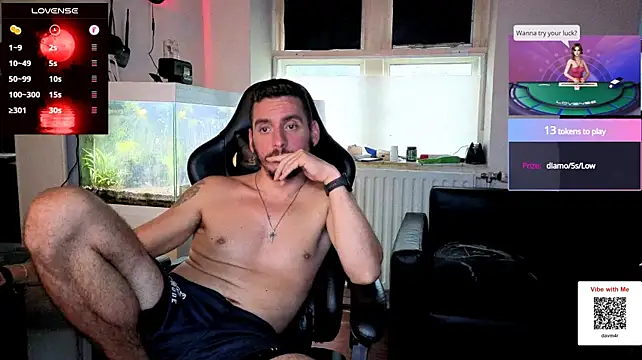 Rayzel_White stripchat live cam model