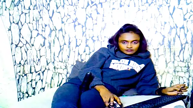 SassyXindian stripchat live cam model