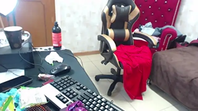 SelinaRussell stripchat live cam model