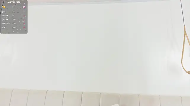 SensuallJenn stripchat live cam model