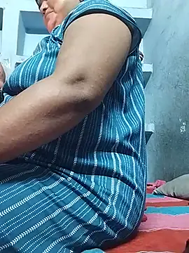 Desi_hot_bhabhi01 stripchat live cam model