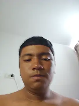 kevinxlyx stripchat live cam model