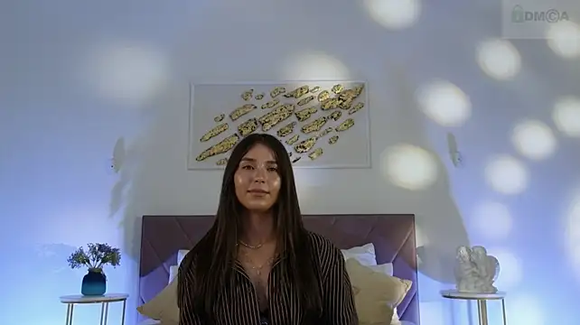Vi_fi stripchat live cam model