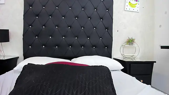ariana_moon00 stripchat live cam model