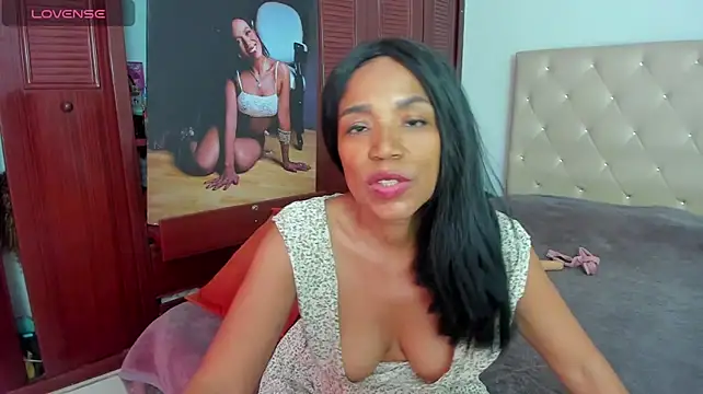 LUISSA_ stripchat live cam model